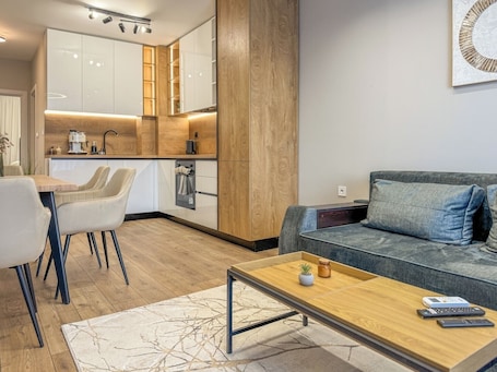 Smart TV. A2 Modern 1-bed Apartment 2