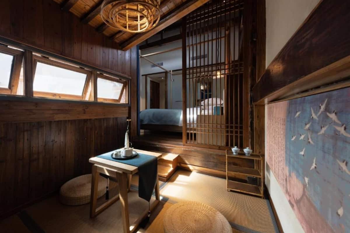 Dobbeltrom, terrasse, bakgårdsutsikt