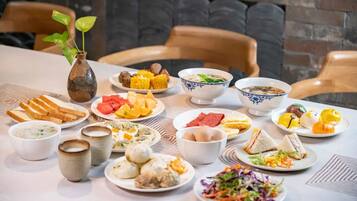 Desayuno buffet incluido todos los días