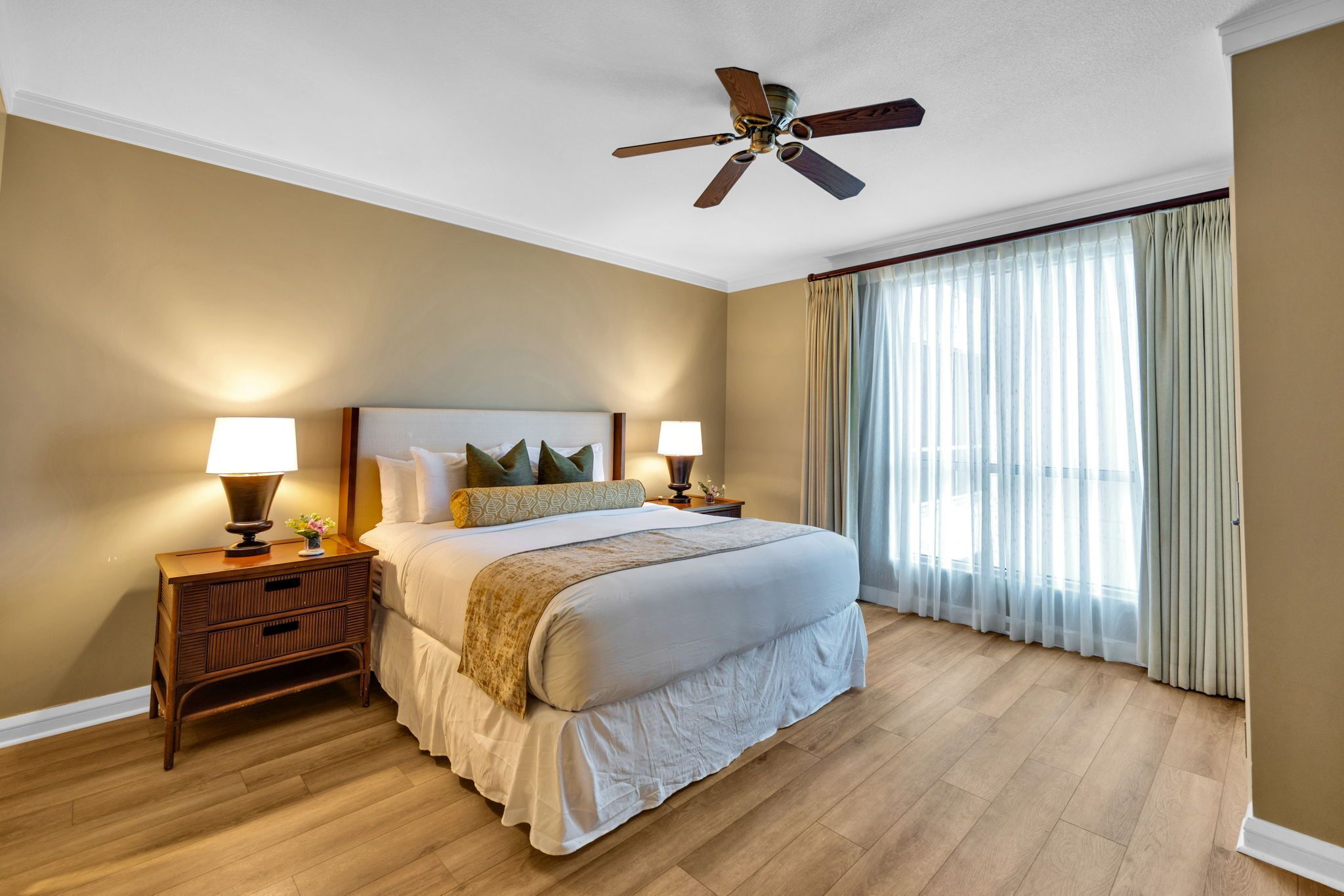 Iron/ironing board, travel cot, WiFi, bed sheets