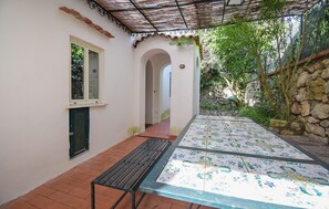 Terrace/patio - Pet friendly home in Anacapri with WiFi (Anacapri)