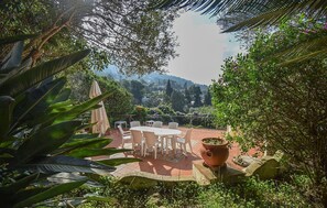 Outdoor dining - Pet friendly home in Anacapri with WiFi (Anacapri)