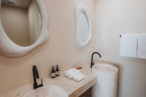 Deluxe-Apartment, Gartenblick | Badezimmer