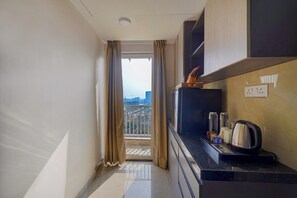 Desk, laptop workspace, free WiFi - Urban Suites by BluSalzz Rajasthan (Jaipur)