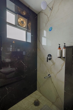 Premium Twin Room | Bathroom - Urban Suites by BluSalzz Rajasthan (Jaipur)