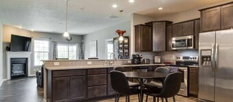 A Beautiful Three Bedroom Bungalow In The Heart Of  Avon Close To The Airport.