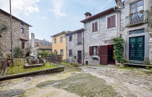 Exterior - 2 bedroom awesome home in Gioviano (Gioviano)