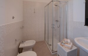 Shower, hair dryer - Appartamento Casale Le Risaie (Vicopisano)
