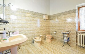 Shower, hair dryer - Umbria Magione Podere C. (Magione)