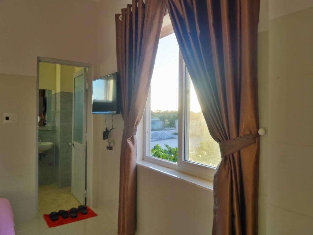 Classic Studio, Balcony, City View | Bathroom