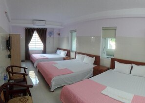 ห้องคลาสสิกสตูดิโอ, ระเบียง, วิวเมือง