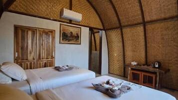 Superior Double or Twin Room, Balcony, Hill View | Desk, free WiFi