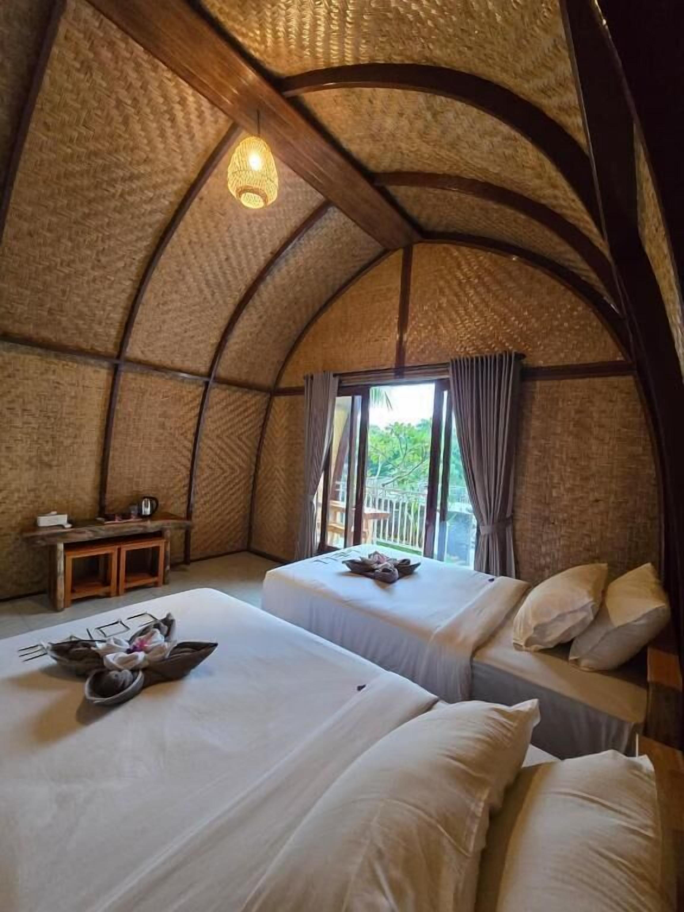 Camera Superior con letto matrimoniale o 2 letti singoli, balcone, vista collina