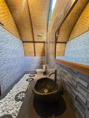 Villa Superior, balcone, vista collina | Bagno