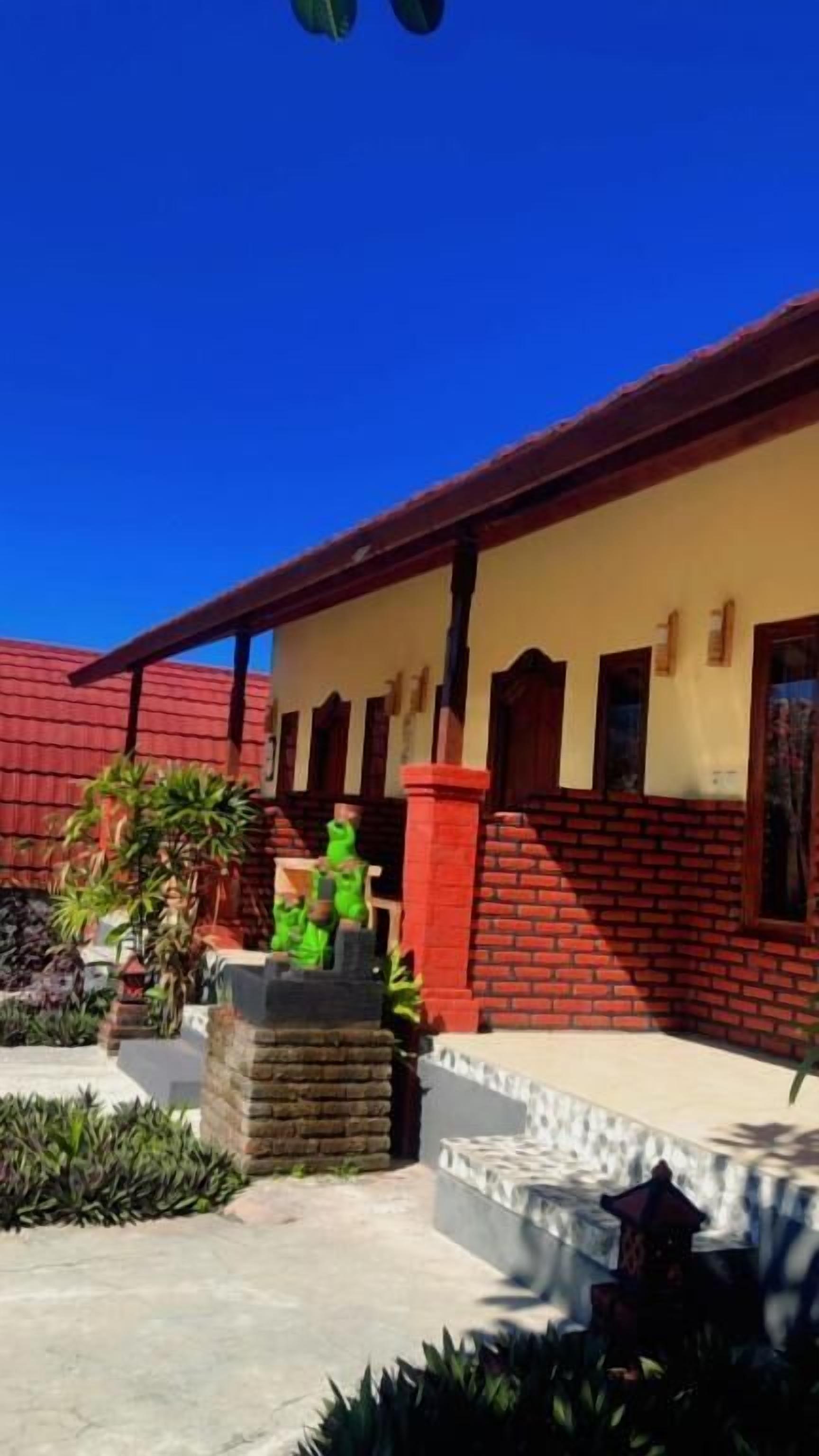 Double Room, Balcony, Courtyard View | Property grounds