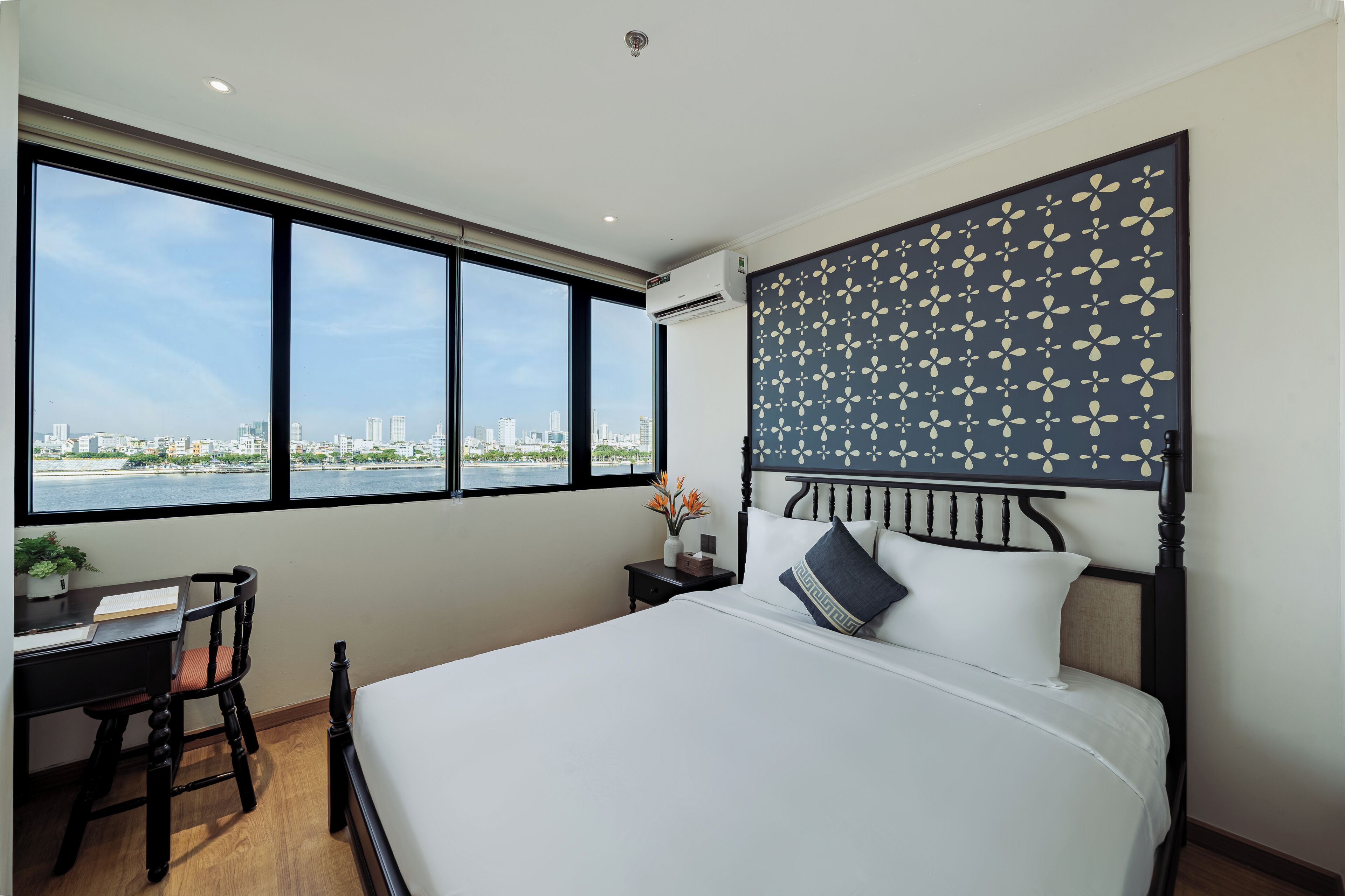 Twin Room, River View | Free WiFi, bed sheets
