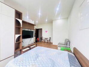 Standard Studio, Kitchen | Free WiFi - Sujet Marina Da Nang Hotel by Haviland (Hai Chau)
