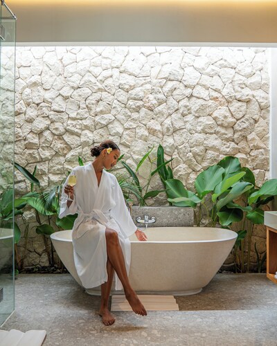  Lomo Boutique Hotel, Uluwatu.