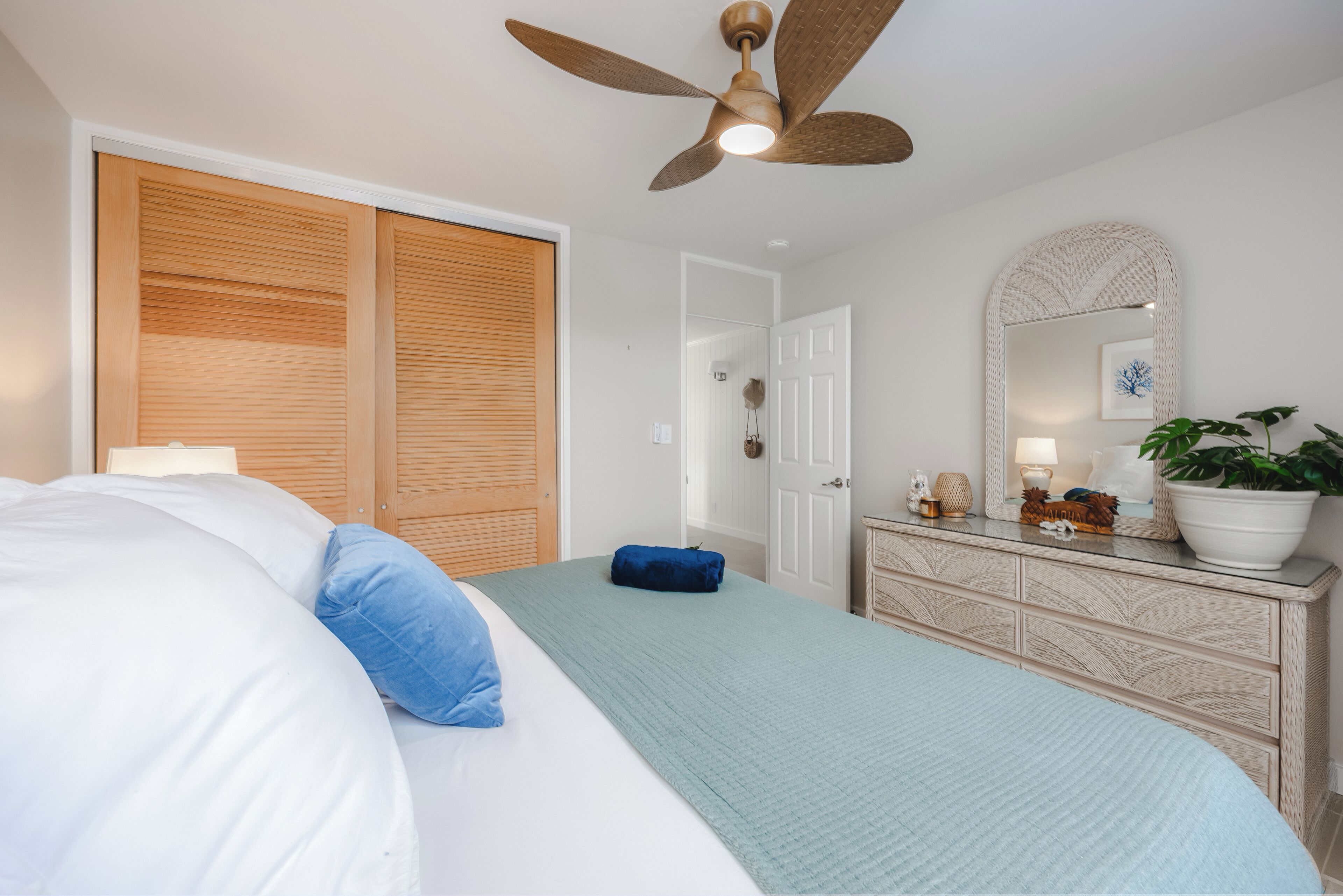 1 habitación, tabla de planchar con plancha, wifi gratis y ropa de cama 