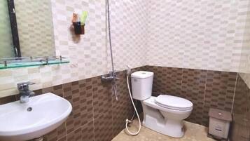 Monolocale Classic, balcone, vista città | Bagno