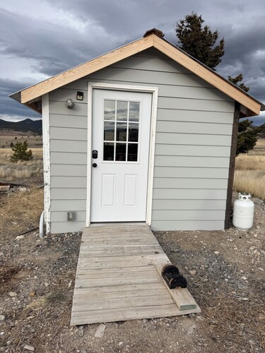 The Krooked Cabin, it’s cozy and comfy and ithas character