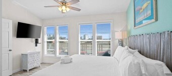 NEW Prime Location Pet Friendly St George Island
