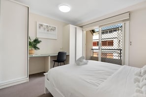 1 Schlafzimmer, Schreibtisch, Bügeleisen/Bügelbrett, WLAN