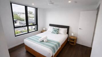 WiFi, bed sheets