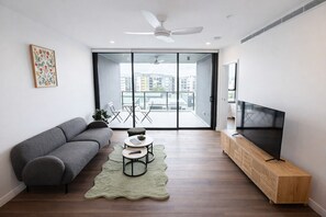 TV - Sunllit Bliss | 2BR Sunlit Stay w Balcony in West End with Carpark (West End)