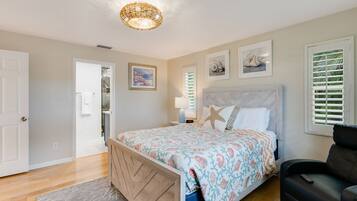 3 habitaciones, escritorio, tabla de planchar con plancha y wifi gratis