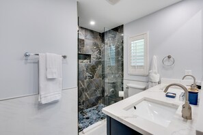 Shower, hair dryer, towels, toilet paper - Waterfront Oasis - Fish from Backyard, Heated Pool & Spa (Cape Coral)