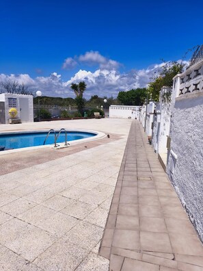 Pool - House with garden and pool "Els Muntanyans" Torredembarra. (Torredembarra)