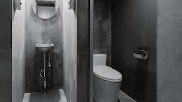 Family Room, Non Smoking | Bathroom