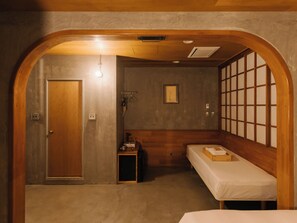 Standard Triple Room, Non Smoking (Large Japanese-Western Room) | Free WiFi - UNTEN INN (Nago)