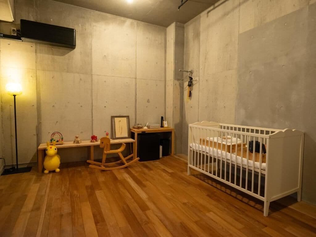 华丽三人房, 无烟房 (Baby Friendly)