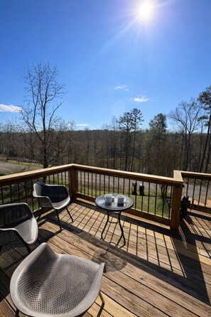 Property grounds - Lake Hartwell Cabin, Sleeps 12+, Near Clemson (Anderson)