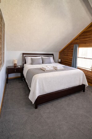 4 chambres, fer et planche à repasser, lit parapluie, Wi-Fi gratuit