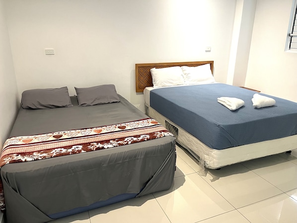 Blackout curtains, soundproofing, iron/ironing board, free WiFi