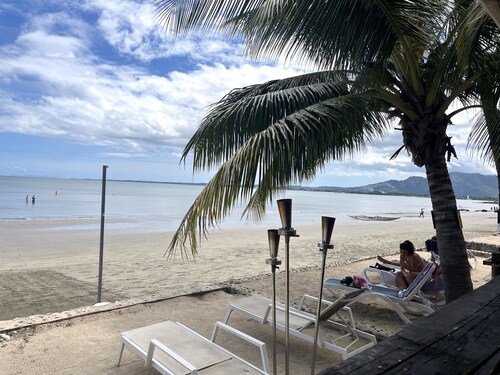 Seabeds 3 Bedroom Beachside Apartment Home
