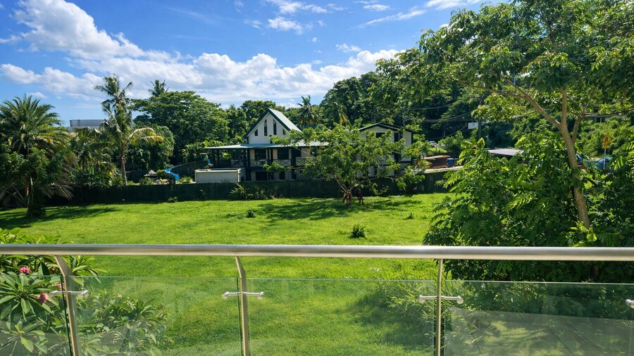 Seabeds 3 Bedroom Beachside Apartment Home