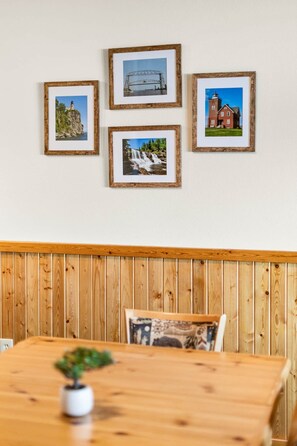 Dining - Panoramic Lake Views | 2BR w/King Suite | Pools (Two Harbors)