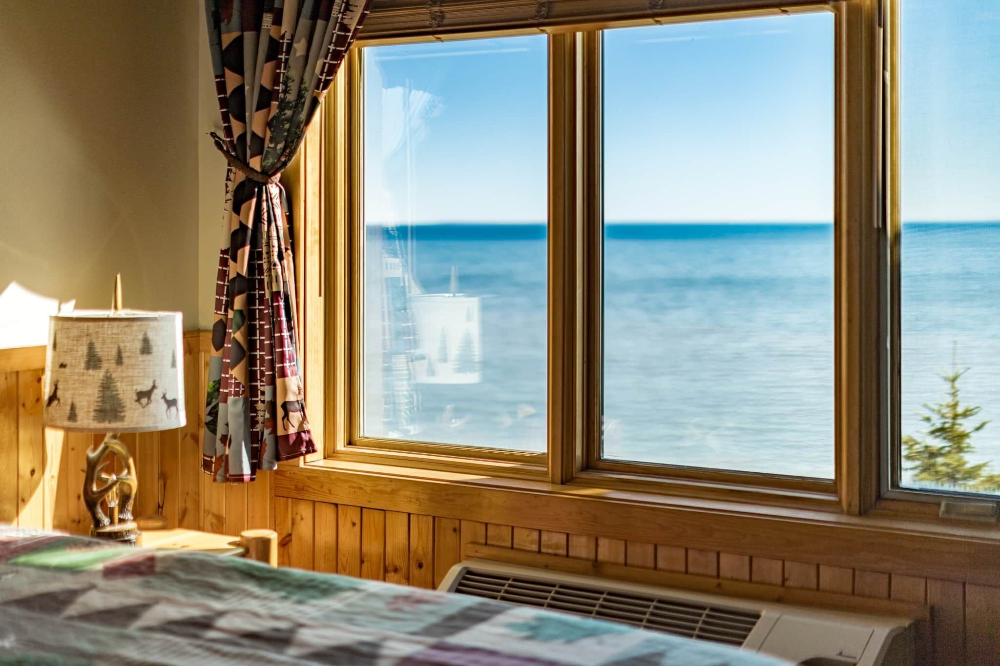 1 Schlafzimmer, Schreibtisch, Bügeleisen/Bügelbrett, Reisekinderbett