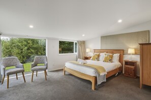 3 dormitorios, escritorio, wifi gratis y ropa de cama