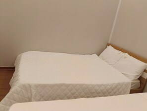 Room - 2-BEDROOM VILLA, 1 KITCHEN, KIM BOI, HOA BINH 💕
👉Located within the Song Boi (Hợp Kim)