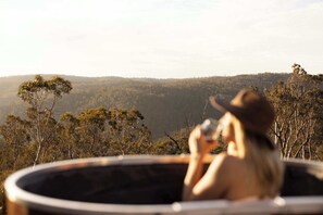 Outdoor spa tub - Tiny Billy - Blue Mountains (Clarence)