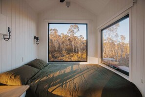 Room - Tiny Billy - Blue Mountains (Clarence)