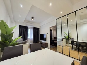 Interior - Urban Oasis near the BGC Golf Course (Taguig)