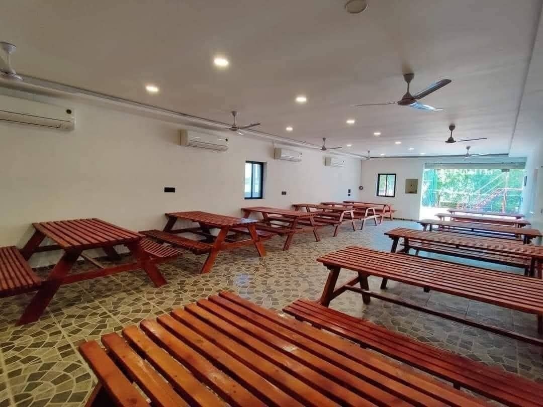 Deluxe Cottage | Dining