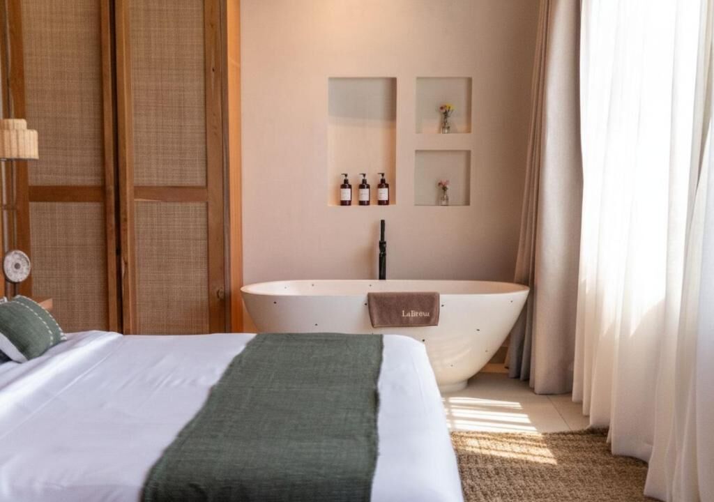 Luxe villa, privézwembad, uitzicht op tuin