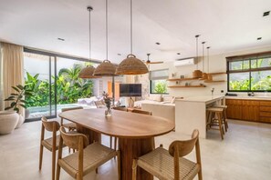 Dining - La Brava  (Pecatu)